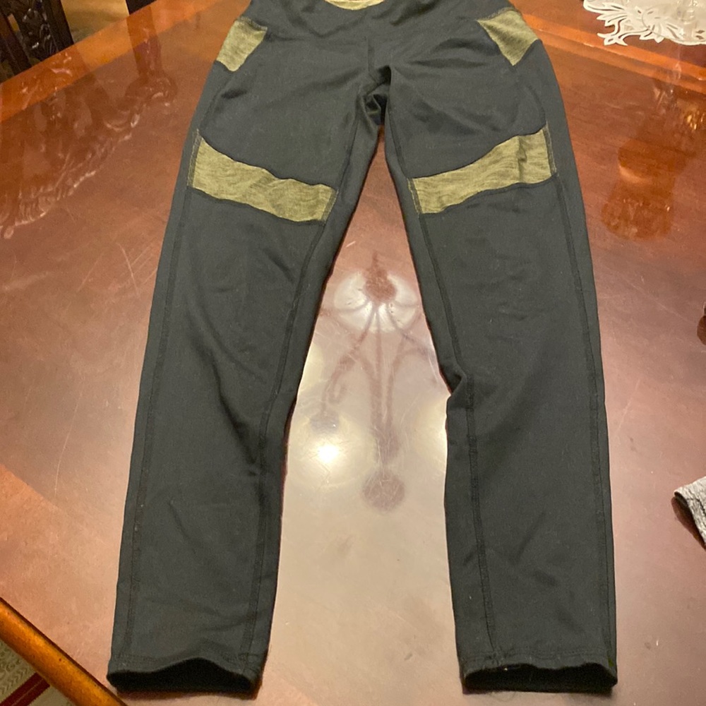 Abercrombie & Fitch kids leggings black color size small